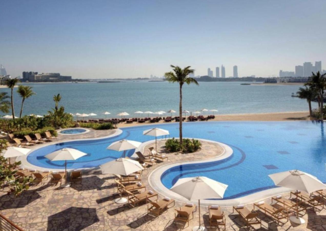 Tiara - Luxury Palm Jumeirah - Private Beach And Pool! Apartamento Dubai Exterior foto